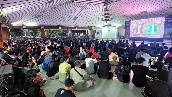 Meriah! Warga Bojonegoro Padati Pendopo Malowopati untuk Nobar Final Piala Dunia 2026