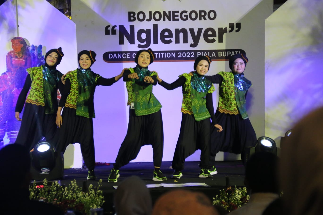 Dance Compettion HUT ke-77 di Sugihwaras