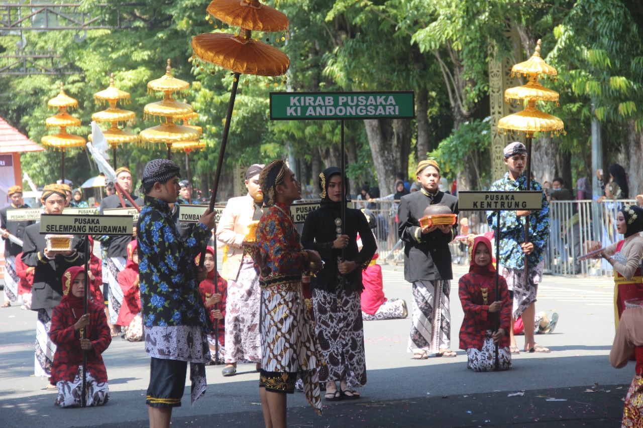 Pawai budaya HUT ke - 77. SD / SMP / MI / MTS